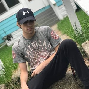 Meet your Posher, Lucas